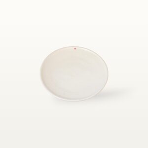 Mittelgroßer Teller aus Keramik, handgemacht in weiß