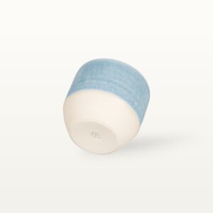 Minimalistischer blauer Keramik Becher – besinnlicher Tee-, und Kaffeegenuss – StayHome Serie