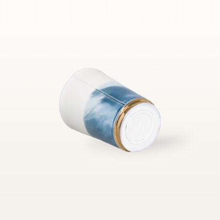 Alternative view of Mittelgroßer Blauer Becher mit Goldelementen