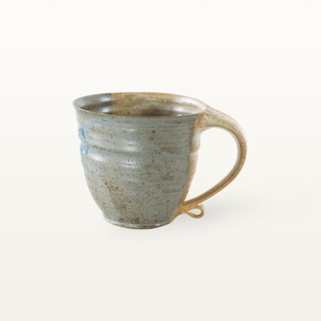 Große bauchige Tasse mit schmalem Fuß - weiß und blau
