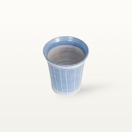 Alternative view of Konischer Becher "Feinstrich Blau" - Streifen